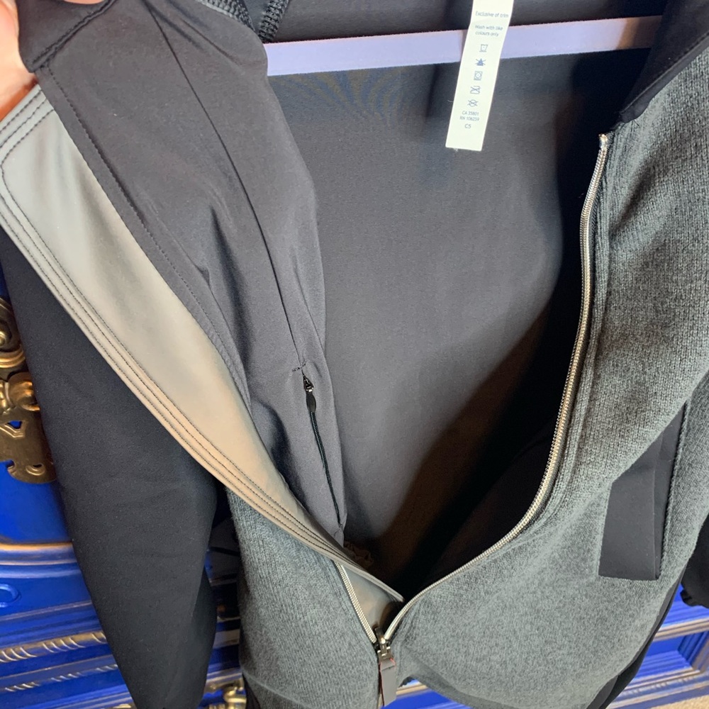 LULULEMON Fleece Sweater Jacket Zip Size 4 Small - Picture 5 of 7